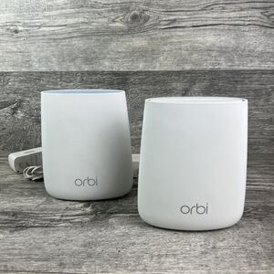 NETGEAR Orbi RBR20 Router with RBS20 Satellite Wifi (White) With Power Cords